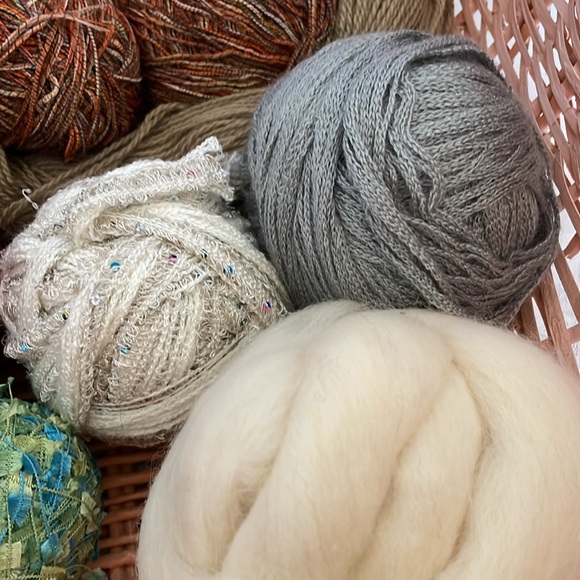 Lot 13 Miscellaneous Items - Picture 4 of 5